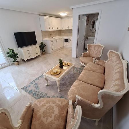 Retro 1 Bedroom Apartment Chayofa Dış mekan fotoğraf