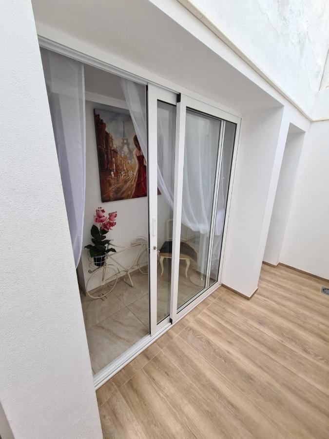 Retro 1 Bedroom Apartment Chayofa Dış mekan fotoğraf