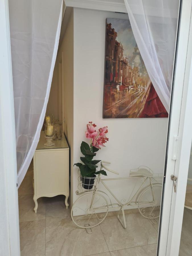 Retro 1 Bedroom Apartment Chayofa Dış mekan fotoğraf