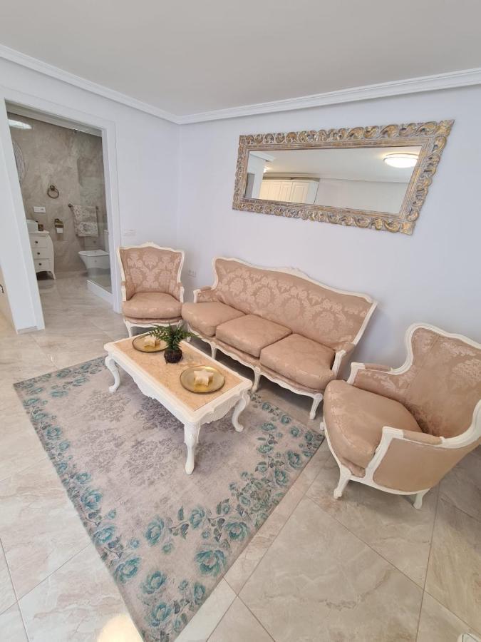 Retro 1 Bedroom Apartment Chayofa Dış mekan fotoğraf