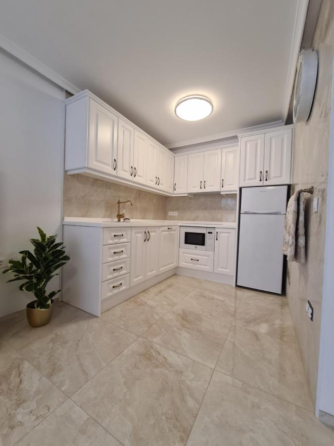 Retro 1 Bedroom Apartment Chayofa Dış mekan fotoğraf